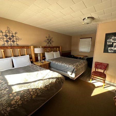 Pinecrest Motel Nipigon Bagian luar foto