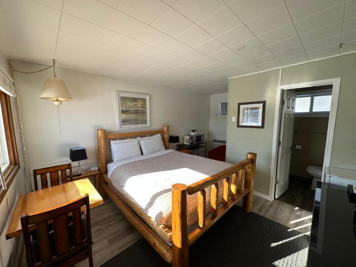 Pinecrest Motel Nipigon Bagian luar foto