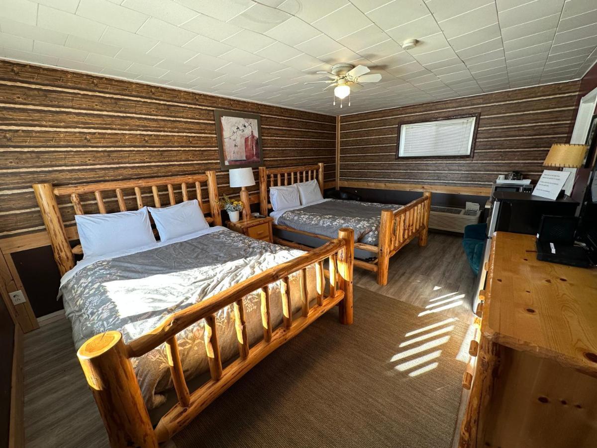 Pinecrest Motel Nipigon Bagian luar foto